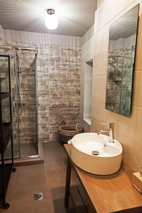 Pagrati Hilton Location Bentzi Family Suite 5 Афіни Екстер'єр фото